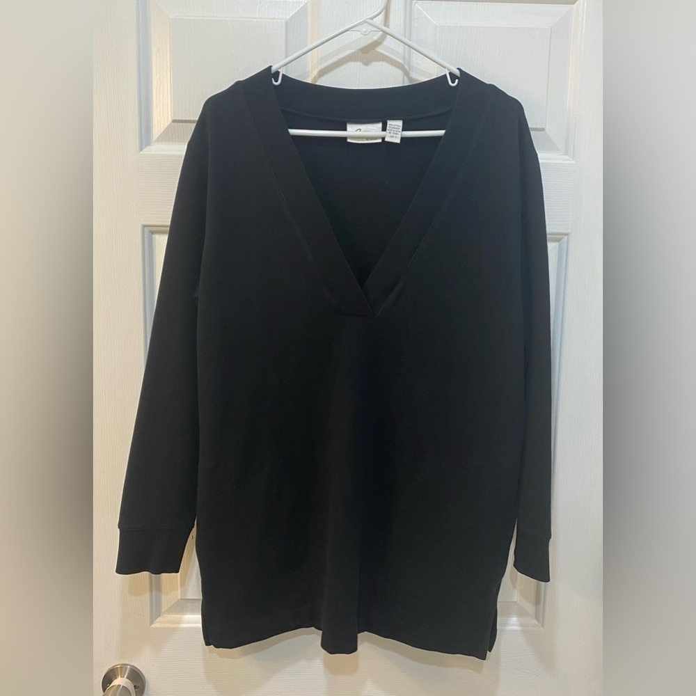 Spa By Chico's Deep V Neck Black Long Sleeve Top Women's Size 1